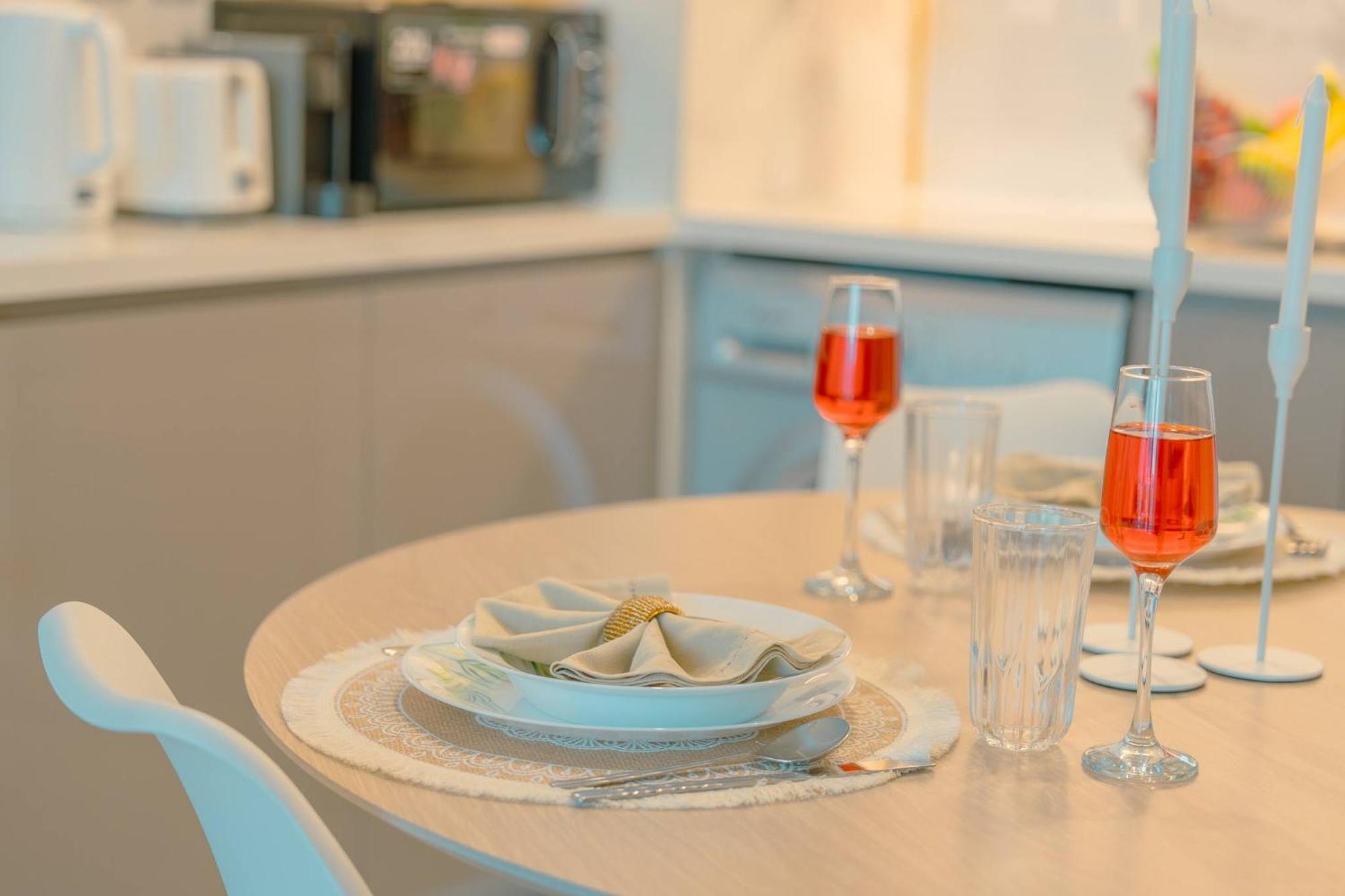 Airstay - Serene 1br - Community & Pool Views - Monthly Offer Available Apartment
