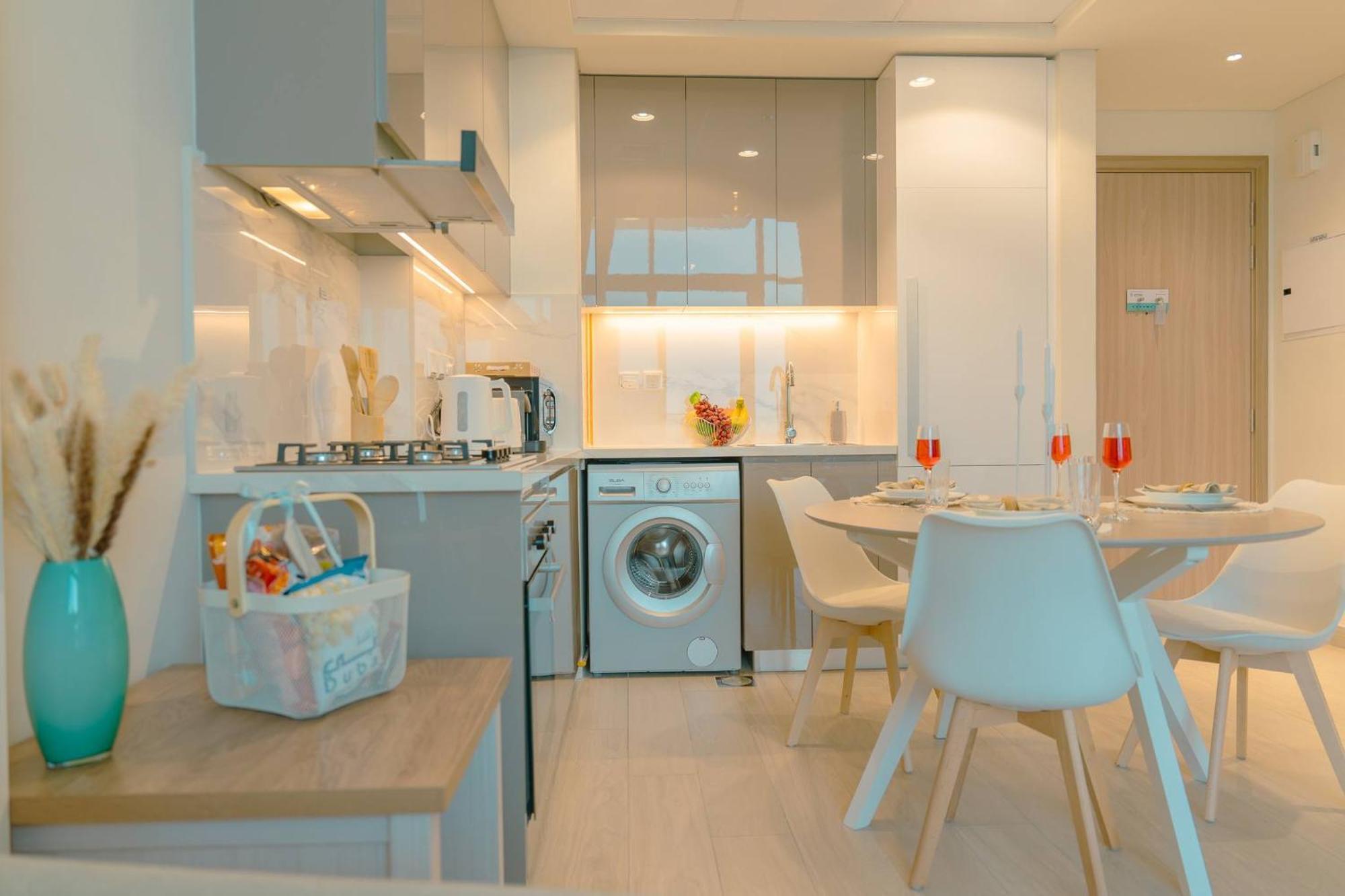 Airstay - Serene 1br - Community & Pool Views - Monthly Offer Available Apartment