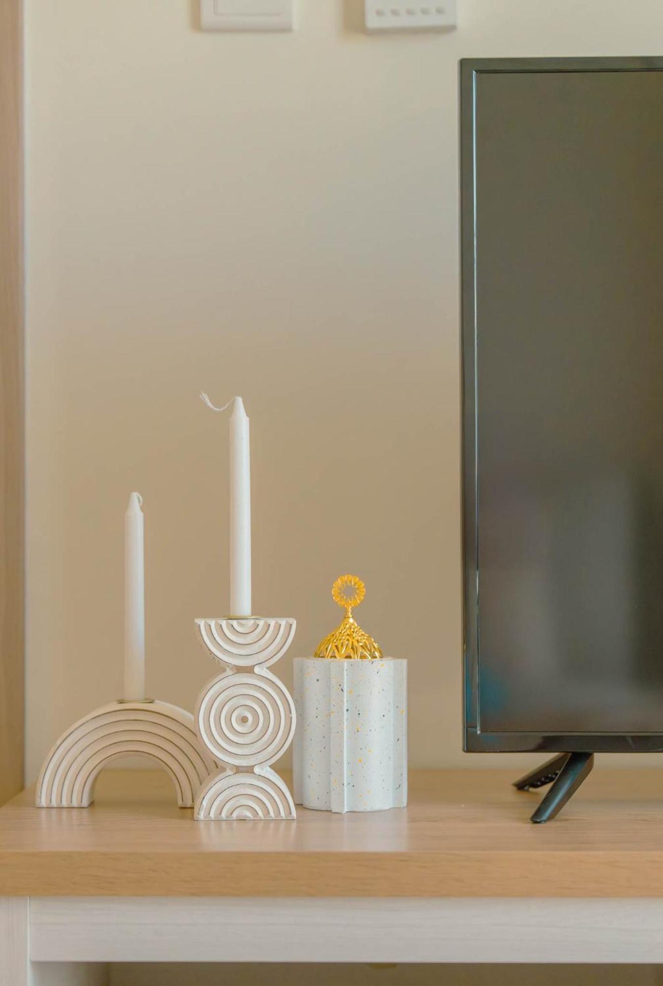 Apartment Airstay - Serene 1br - Community & Pool Views - Monthly Offer Available