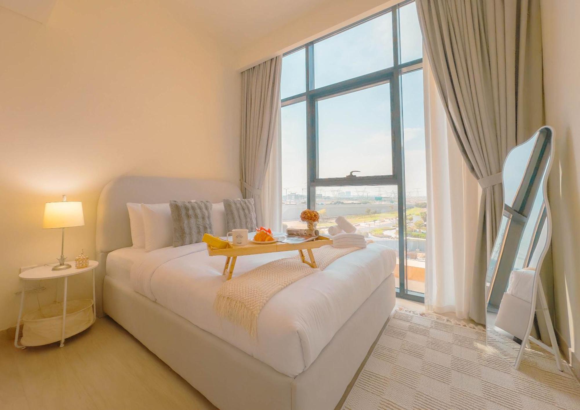 Airstay - Serene 1br - Community & Pool Views - Monthly Offer Available Dubai
